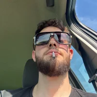 SweetWhiteCock420's Profile Pic