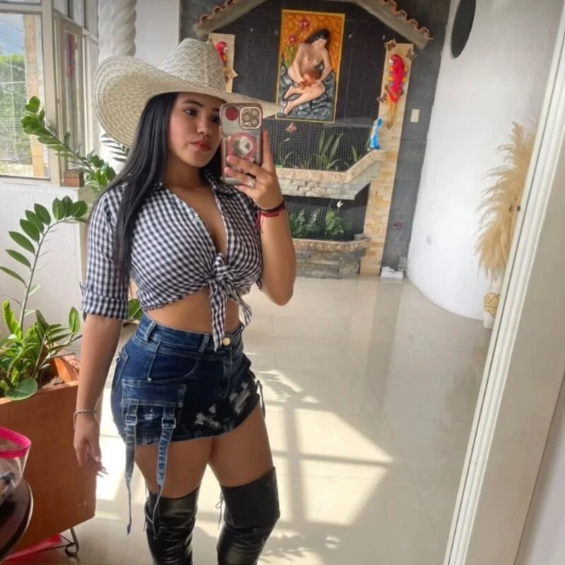 Belladool- Stripchat profile image