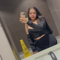 Jeliwhite's Profile Pic
