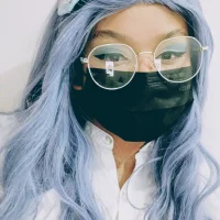 Helena-123のアバター写真