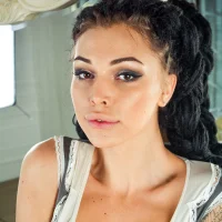 Aliana's Profile Pic