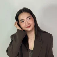AdahChism's Profile Pic