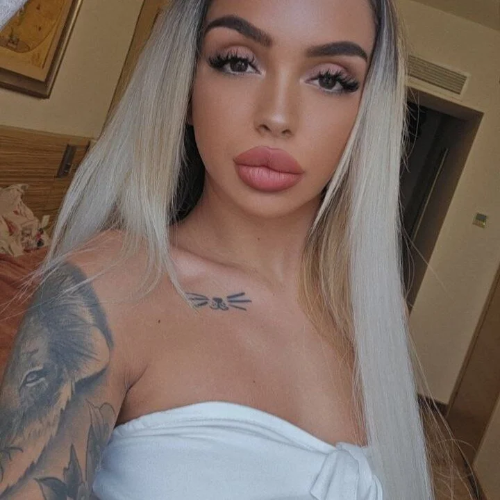 AprilHadid