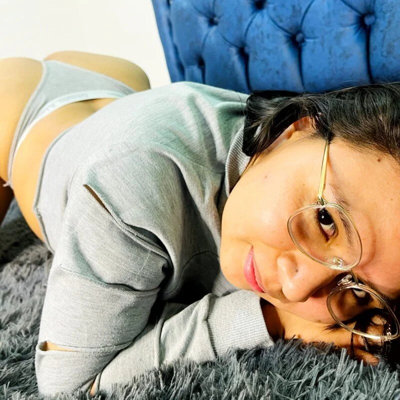 alice_love052 Stripchat profile image