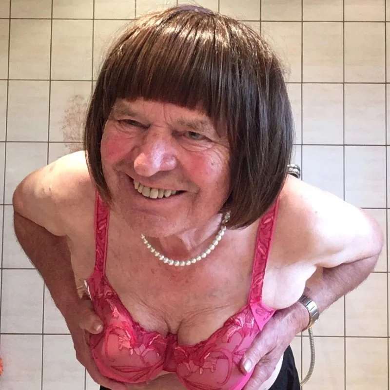 Dorle45 live cam profile