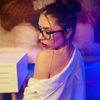 EmaLowe 頭像圖  片