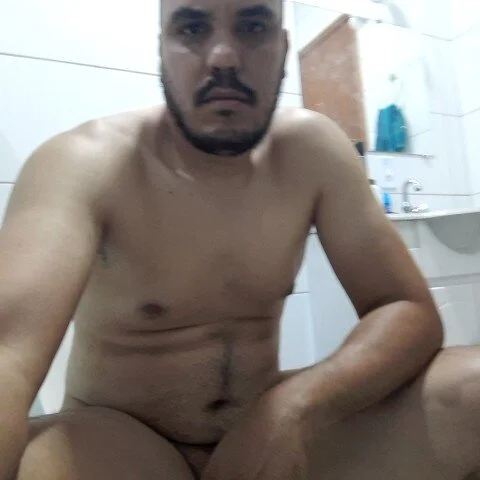 RobertoBuzios22 profile photo