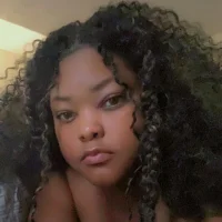 amara32's Profile Pic