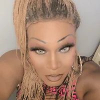 Ladydee100's Avatar Photo