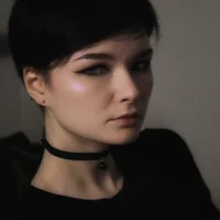 broken_but_cute's Profile Pic