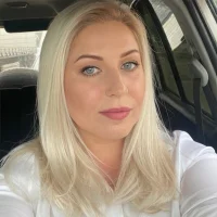AlinaBeauty's Profile Pic