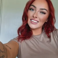 Gambar Profil RedHeadRoxyUK