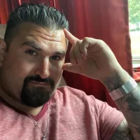 ROOMATEFLY's Profile Pic