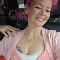 HelpAGalOut's Profile Pic