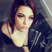 รูปโปรไฟล์ของ NightKisses