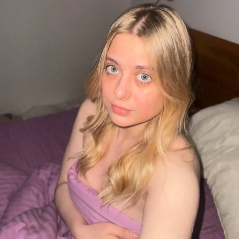 blonde_kellyy Stripchat profile image