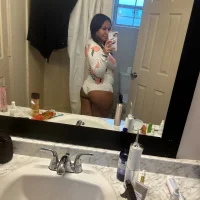 yellowlov3r's Profile Pic