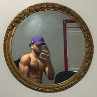 Troydaddy578 Adlı Modelin Avatarı