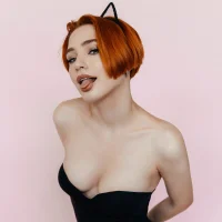 TinaCruyze's Avatar Pic