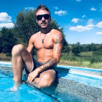 alleexx2323's Profile Pic