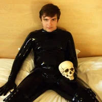 LatexQueen666's Profile Pic