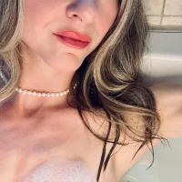Aurora_Amor's Profile Pic