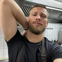 Profilová fotka bi_feet_guy
