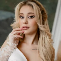 Rose_Masson's Avatar Pic