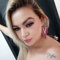 lucy_estrr's Avatar Photo