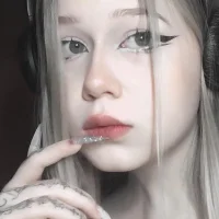 shy_whore's Avatar Pic