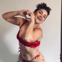 curly_luna_'s Profile Pic