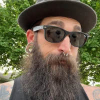 รูปอวาตา  ร์ของ ScottyBighorn