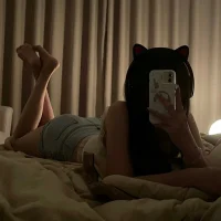 Lsland-9v's Profile Pic