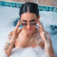 LolaBennet