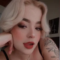 Annieliciousss' Avatar Pic
