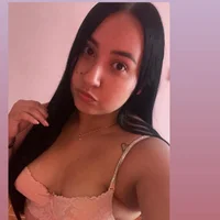 Mia_and_Scarlett