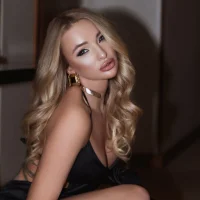 WoW__JuliaBlonde's Avatar Pic