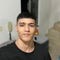 תמונת פרופיל של kevin_petites