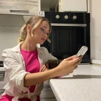 LisaElliot's Profile Pic