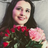 jenna-sxy19 Adlı Modelin Avatarı