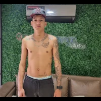 desirable_guys's Profile Pic