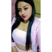 RoseLz's Profile Pic