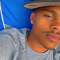 Slika avatara modela Robono12