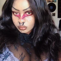 HollyPurple's Profile Pic