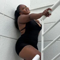 NinaHooters webcam