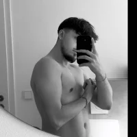 Elia1999's Profile Pic
