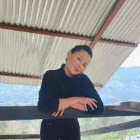 Slika avatara modela Sashaisadora