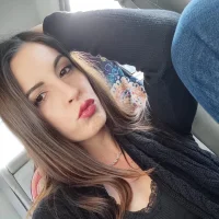 Brattybabelovestocum's Profile Pic