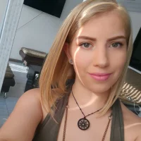 sharom_collinss's Profile Pic