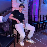 your_brown57's Profile Pic